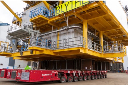 Mammoet transports topsides using low-carbon HVO fuel