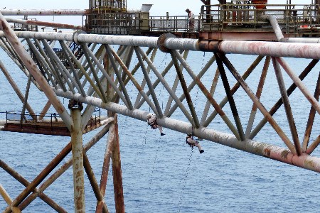 Bilfinger secures strategic offshore and onshore access and fabric maintenance contracts, strengthening UK energy sector presence
